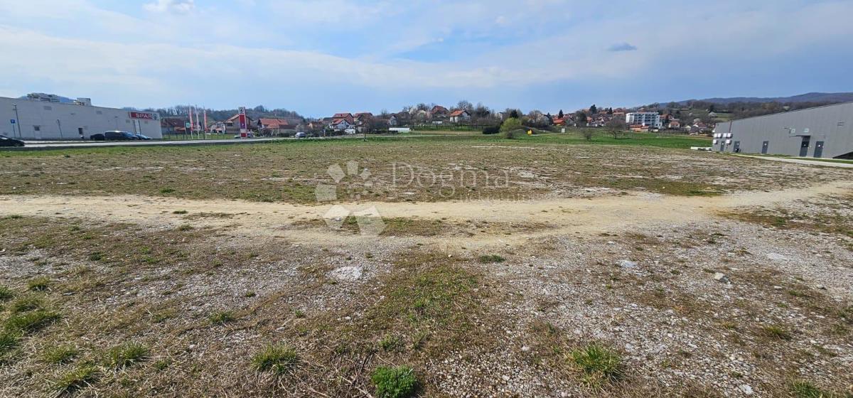 Zazidljivo zemljišče Novi Marof, 11.598m2