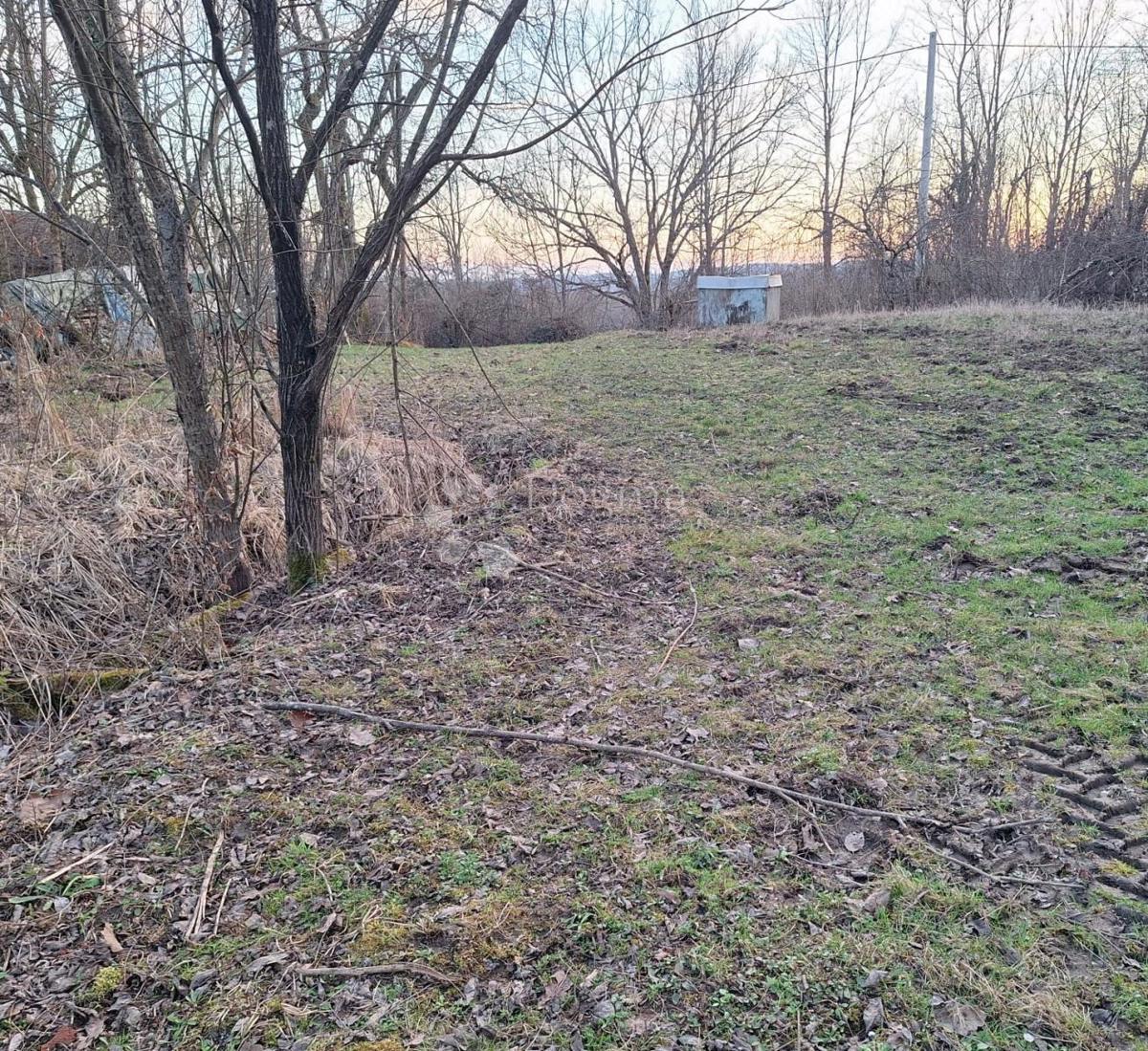 Zazidljivo zemljišče Topusko, 10.358m2