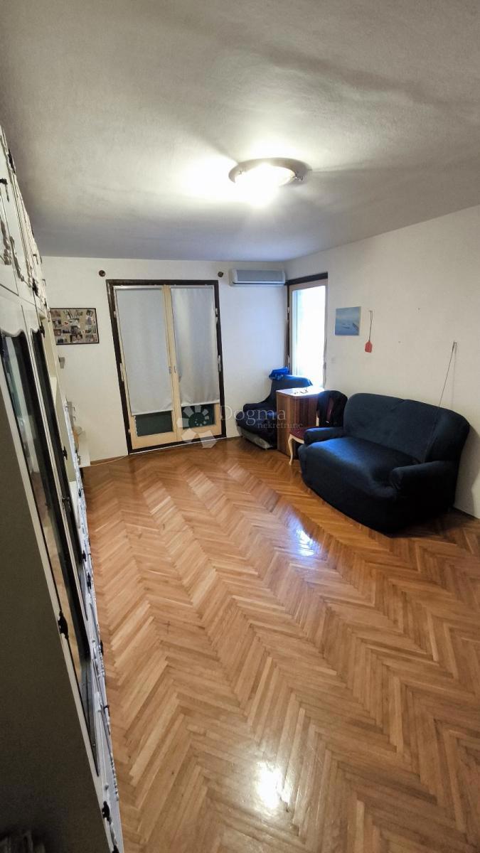 Stanovanje Centar, Pula, 88,32m2