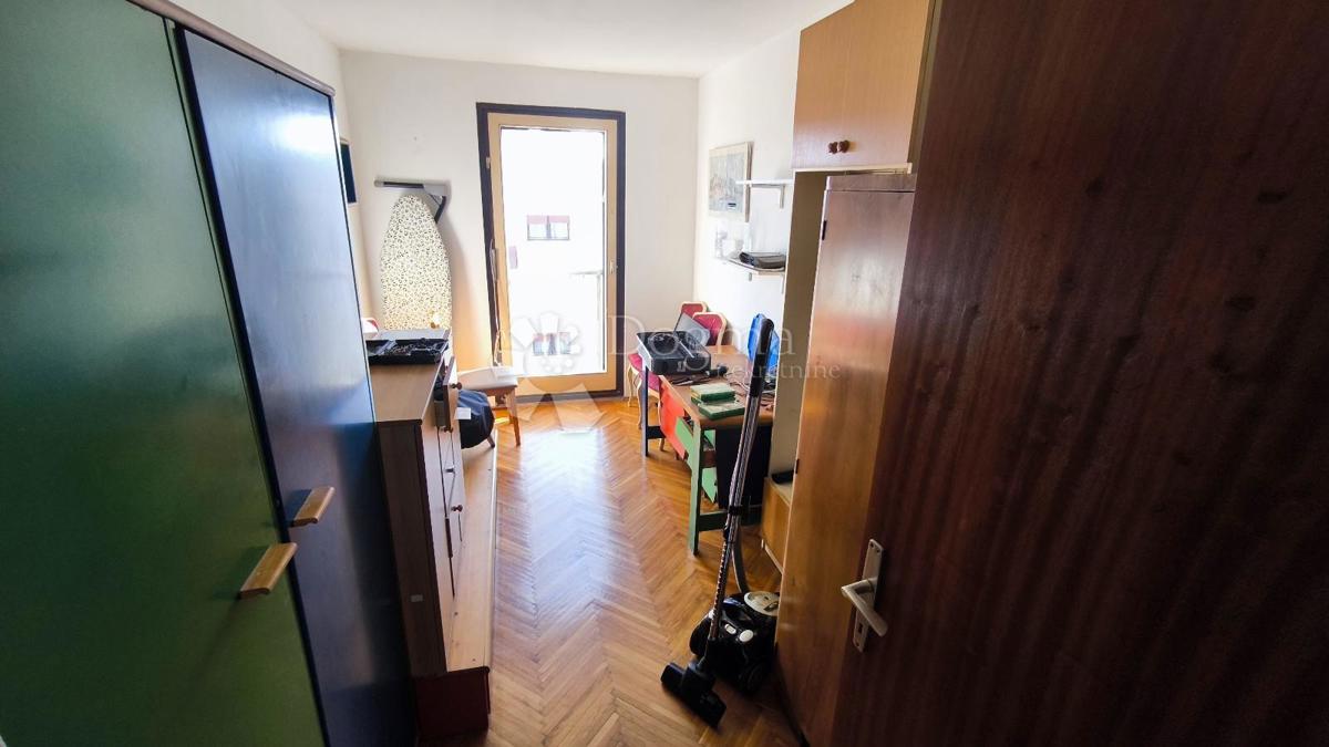 Stanovanje Centar, Pula, 88,32m2