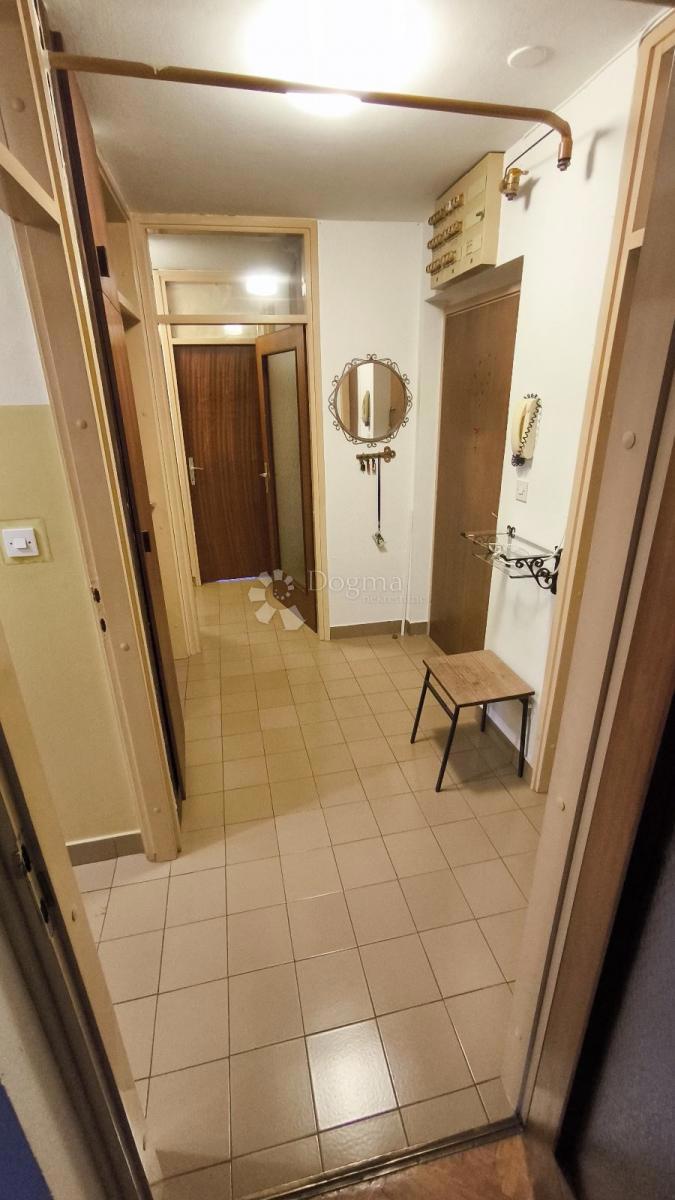 Stanovanje Centar, Pula, 88,32m2