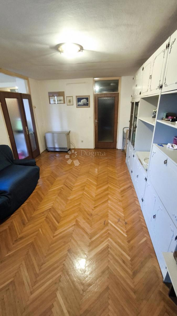 Stanovanje Centar, Pula, 88,32m2