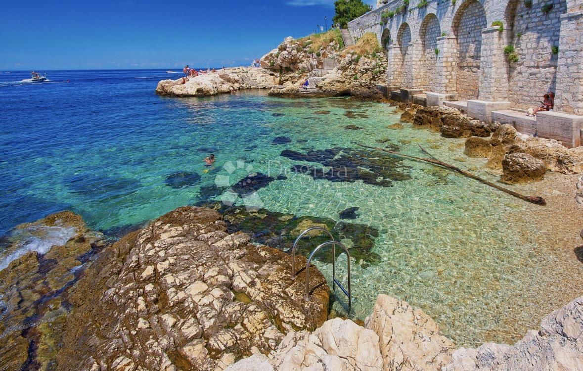 Poslovni prostor Rovinj, 124m2