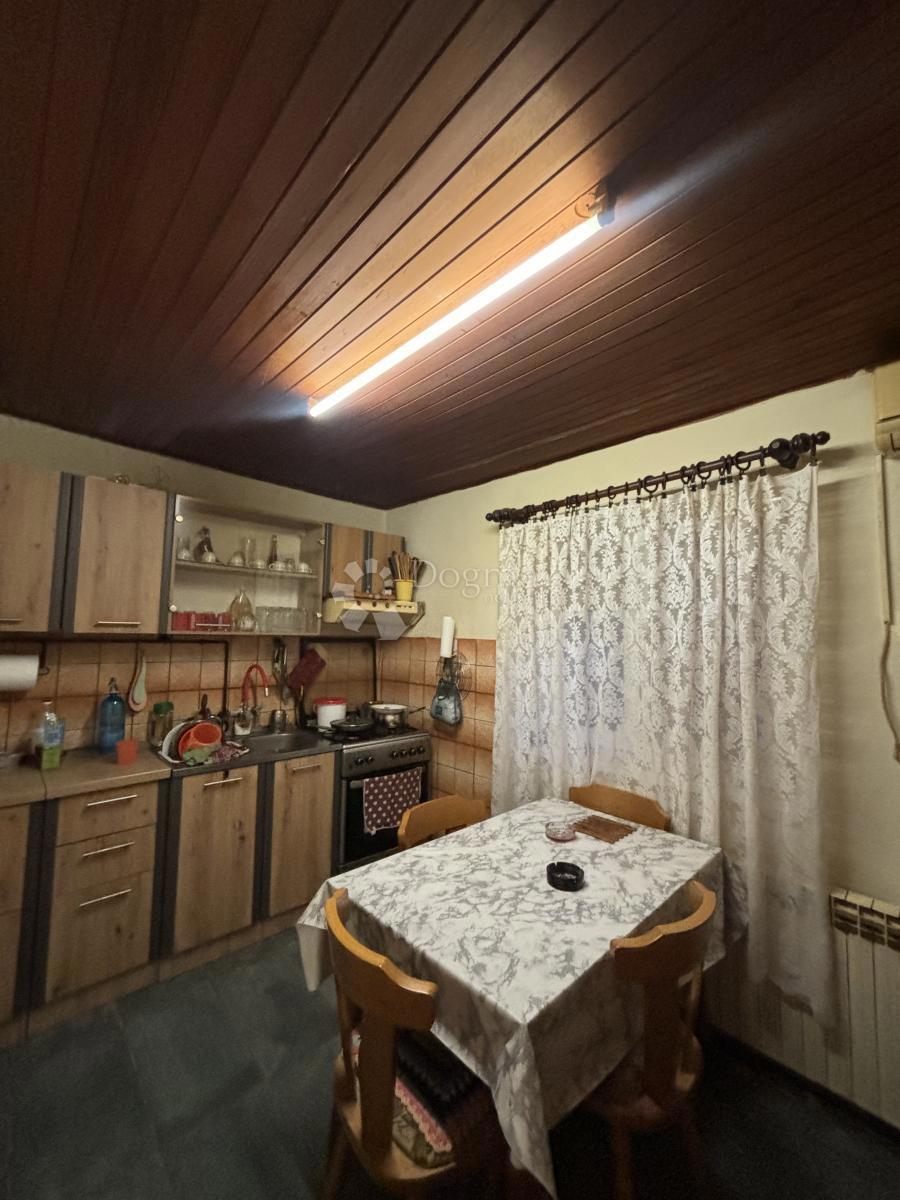 Stanovanje Centar, Vinkovci, 64m2