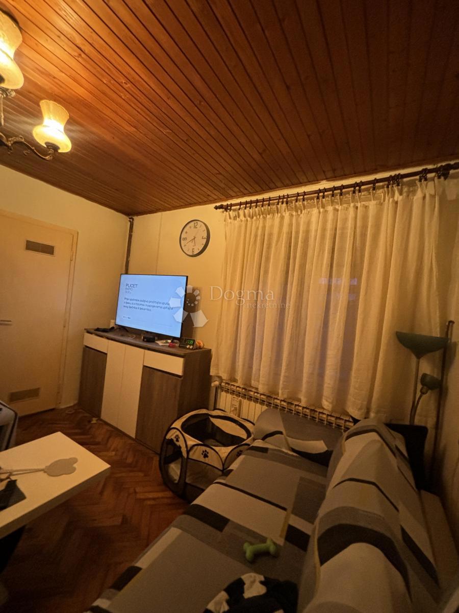 Stanovanje Centar, Vinkovci, 64m2