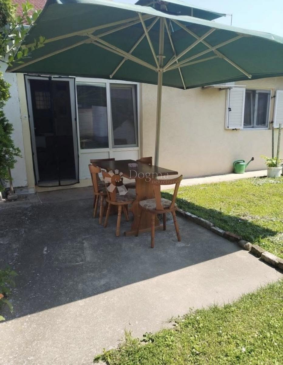 Stanovanje Centar, Vinkovci, 64m2