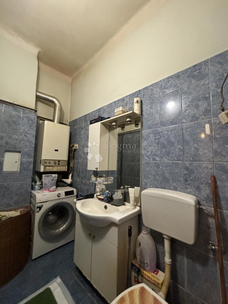 Stanovanje Centar, Vinkovci, 64m2