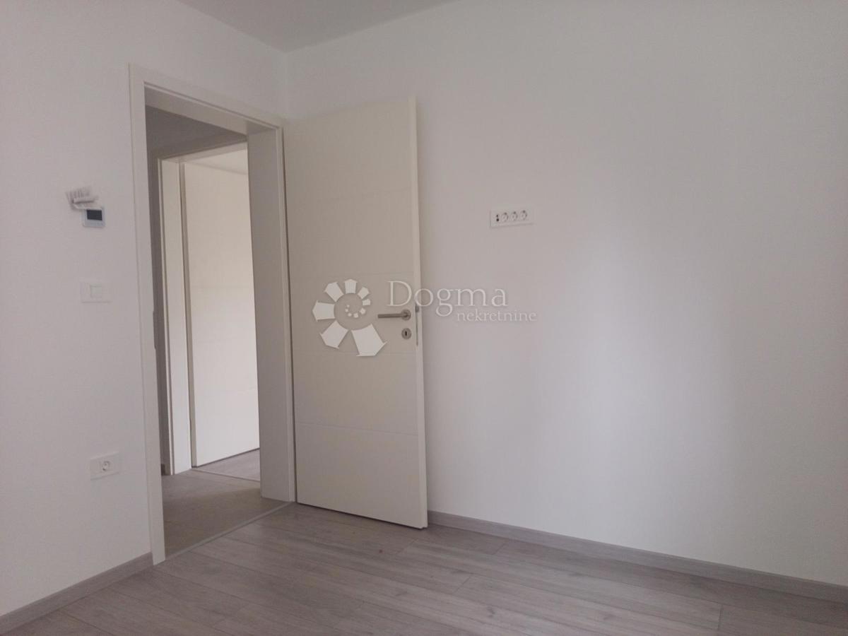 Stanovanje Centar, Pula, 54m2