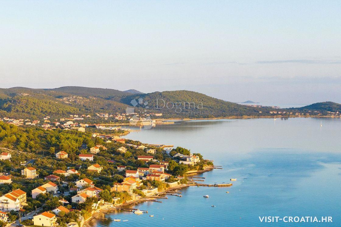 Zazidljivo zemljišče Kraj, Pašman, 1.685m2