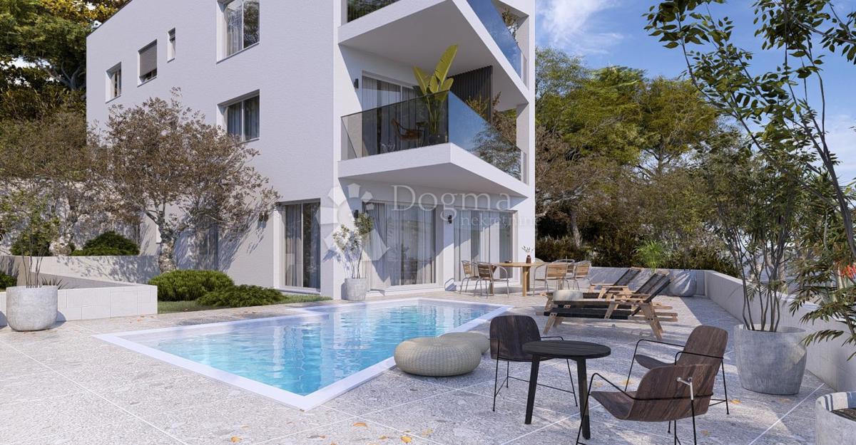 ČIOVO - PRVA VRSTA DO MORJA, VRHUNSKA LOKACIJA