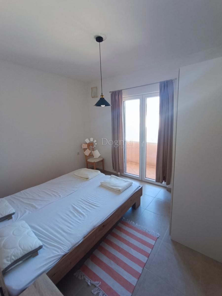 Apartma 46 m² z balkonom in teraso – Palit, Rab