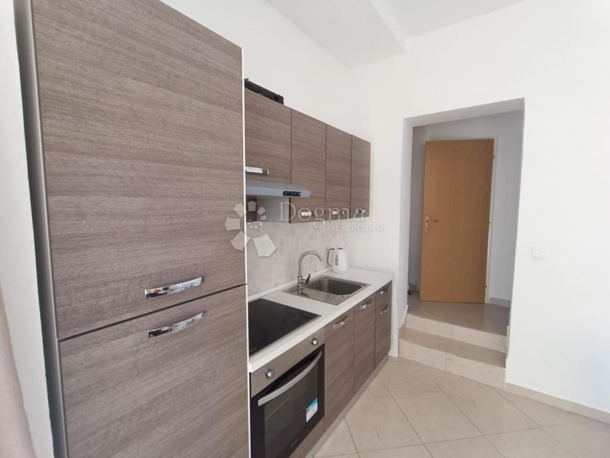 Apartma 46 m² z balkonom in teraso – Palit, Rab