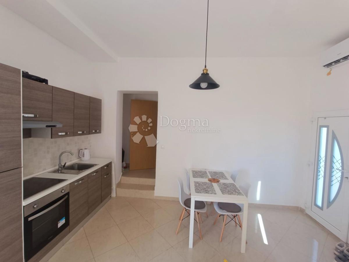 Apartma 46 m² z balkonom in teraso – Palit, Rab