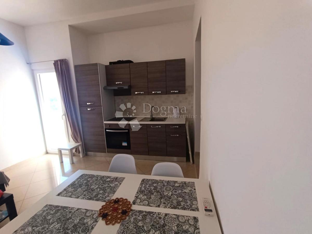 Apartma 46 m² z balkonom in teraso – Palit, Rab
