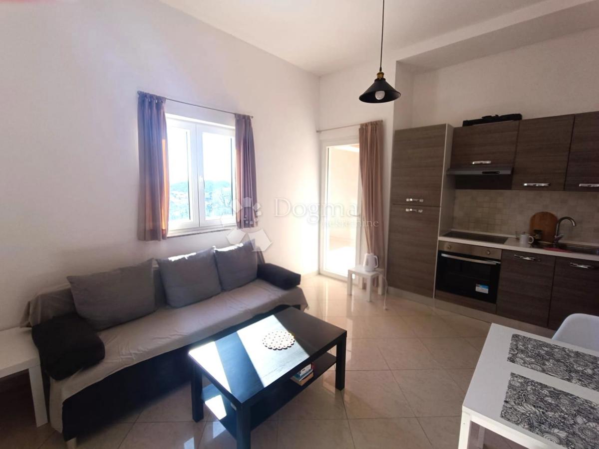 Apartma 46 m² z balkonom in teraso – Palit, Rab