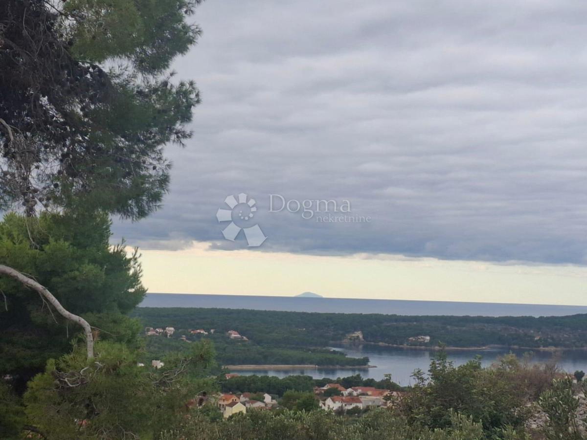 Kmetijsko zemljišče Bobovišća, Milna, 8.463m2