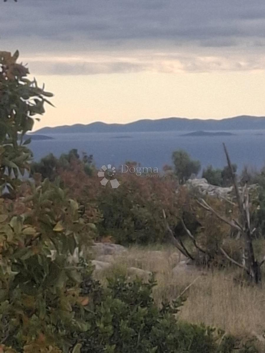 Kmetijsko zemljišče Bobovišća, Milna, 8.463m2