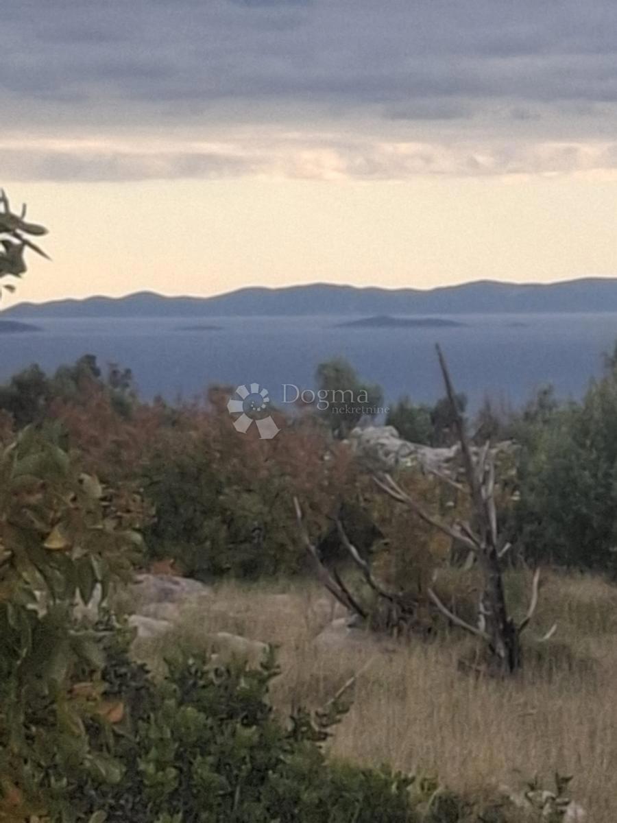 Kmetijsko zemljišče Bobovišća, Milna, 8.463m2