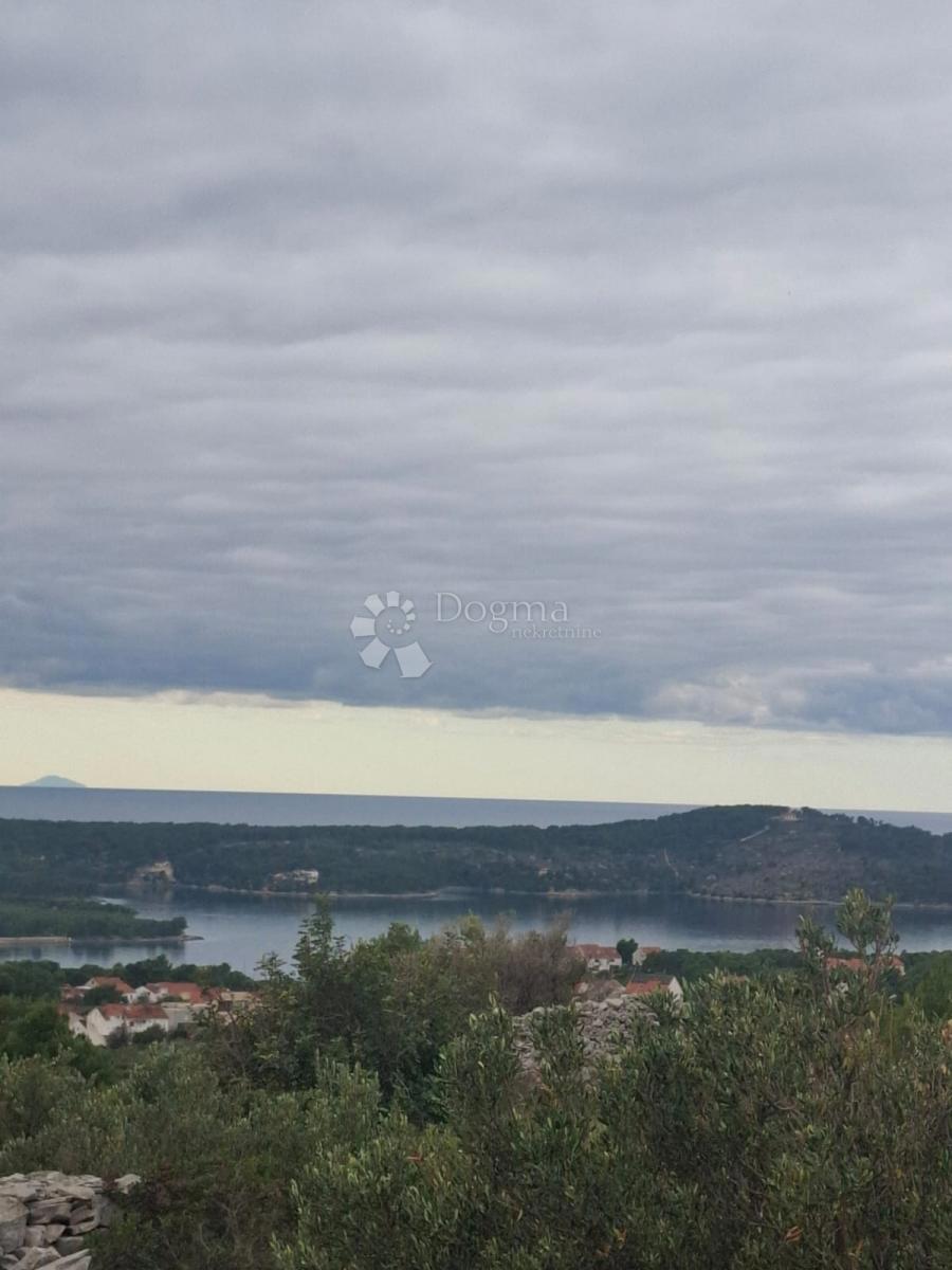 Kmetijsko zemljišče Bobovišća, Milna, 8.463m2