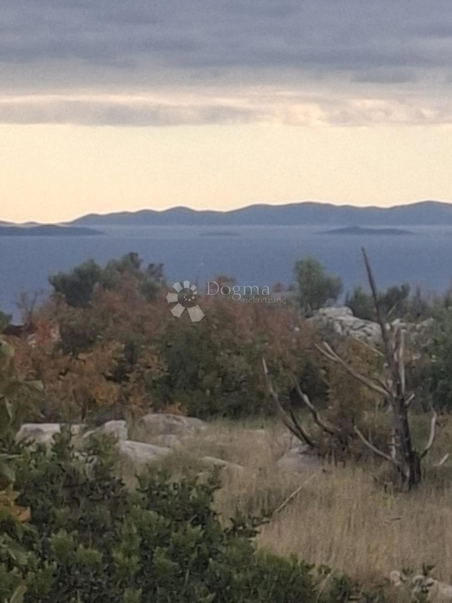Kmetijsko zemljišče Bobovišća, Milna, 8.463m2