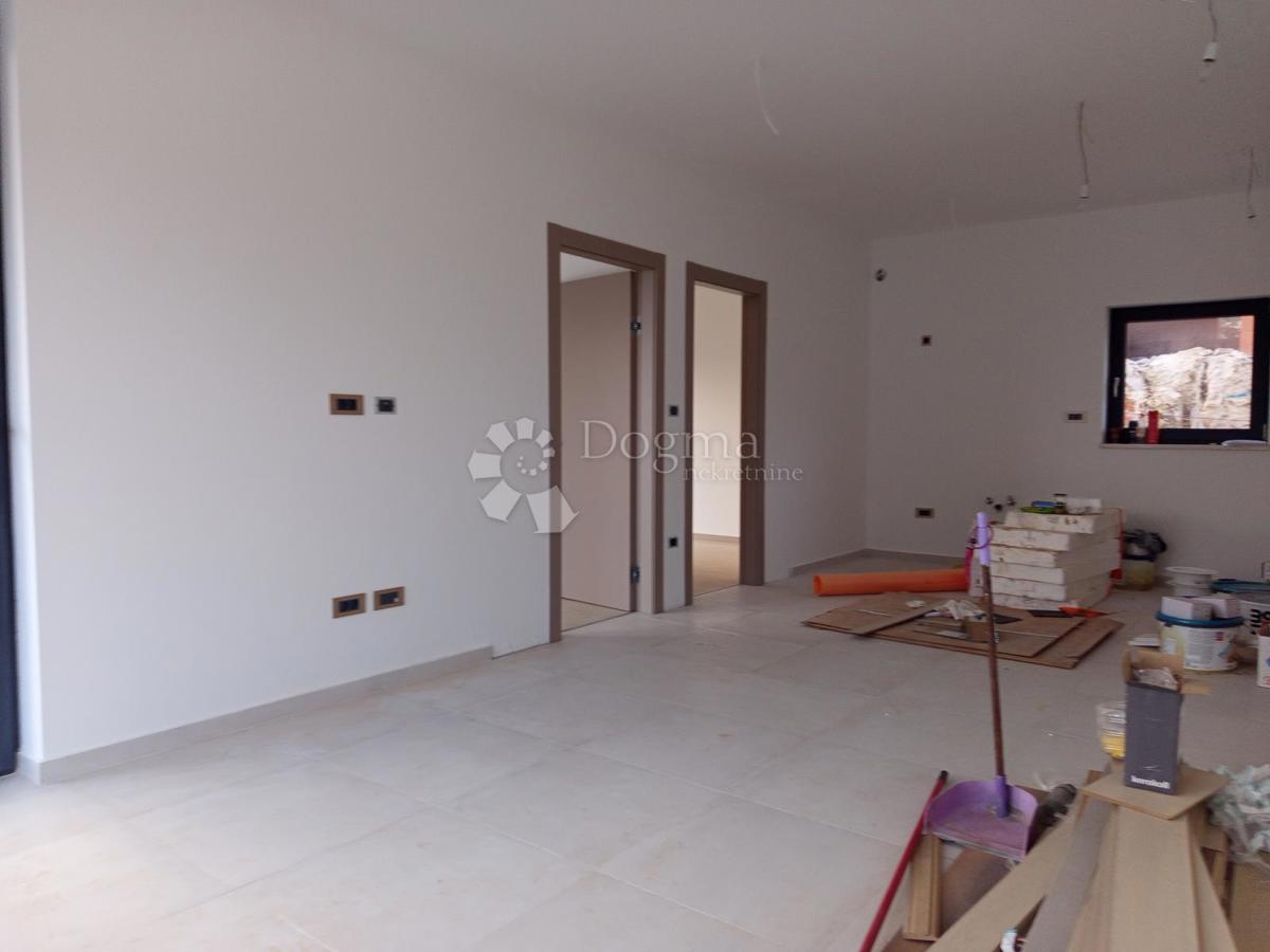 Stanovanje Pješčana Uvala, Medulin, 63,87m2