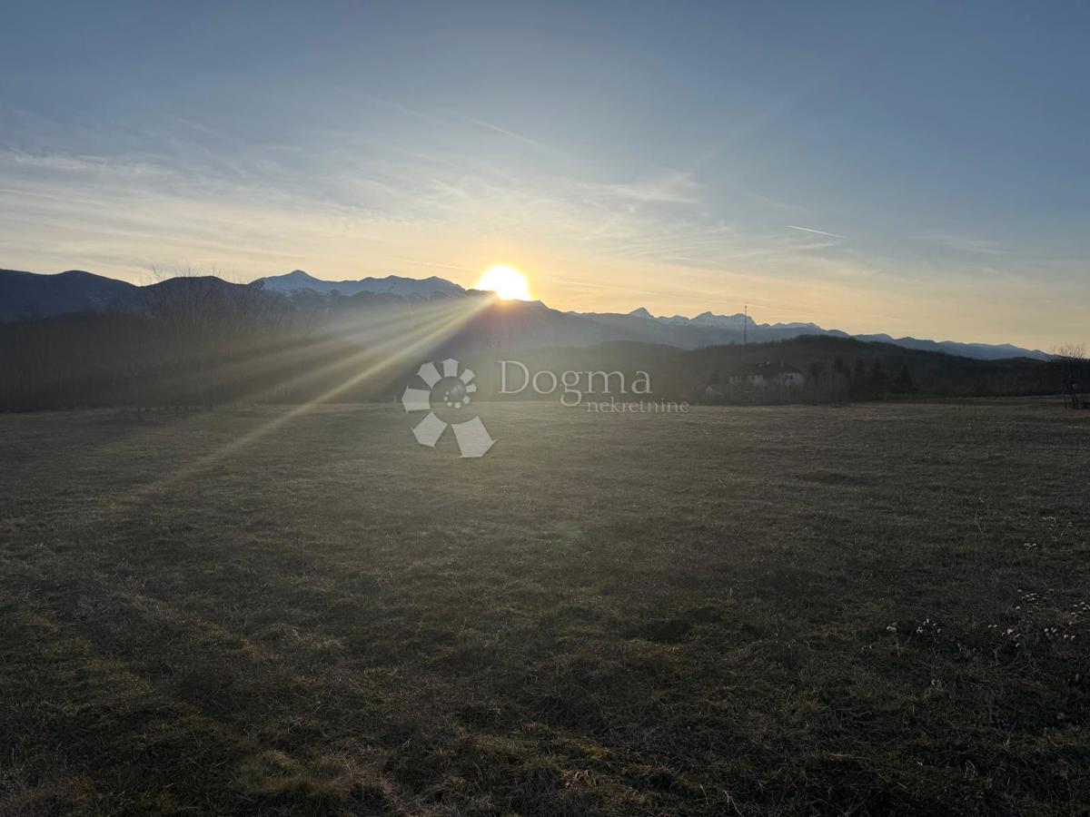 Zazidljivo zemljišče Lovinac, 5.280m2