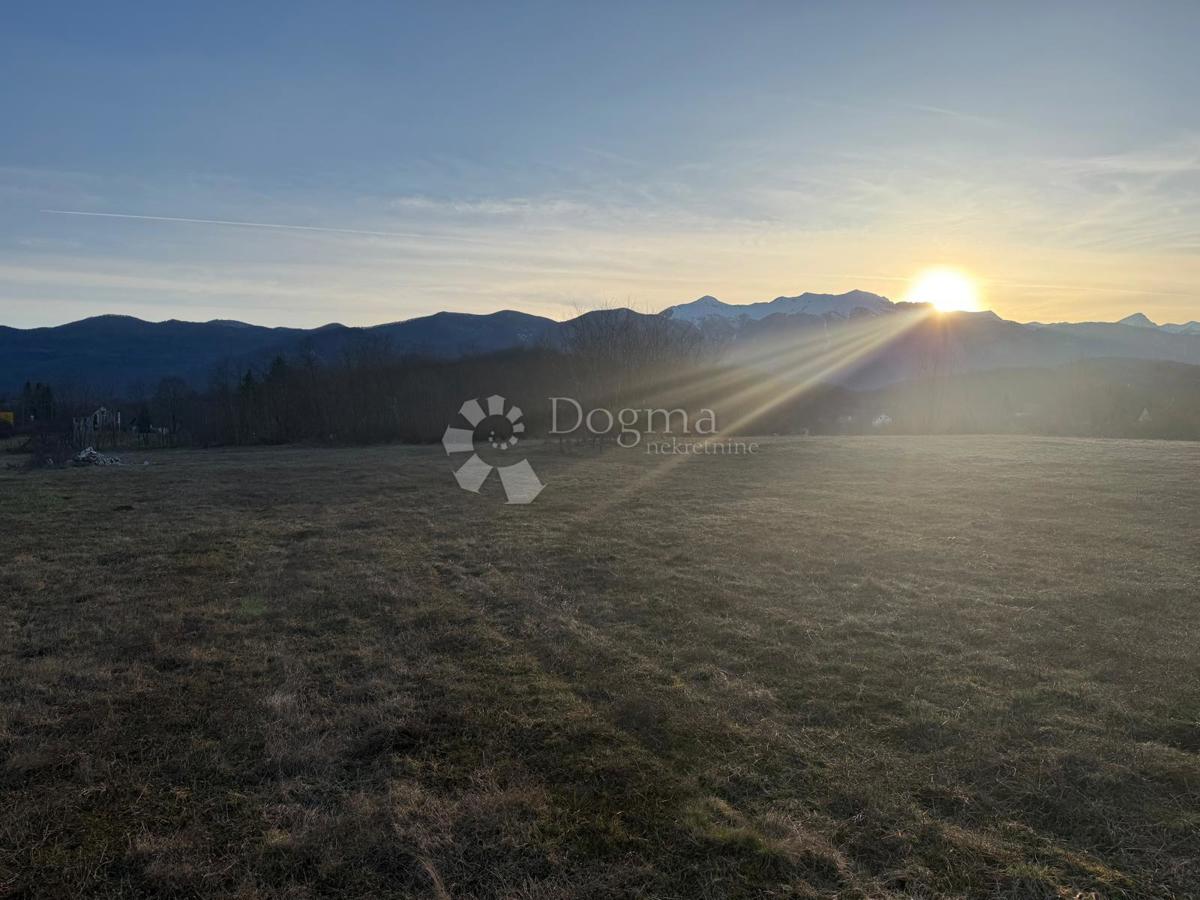 Zazidljivo zemljišče Lovinac, 5.280m2