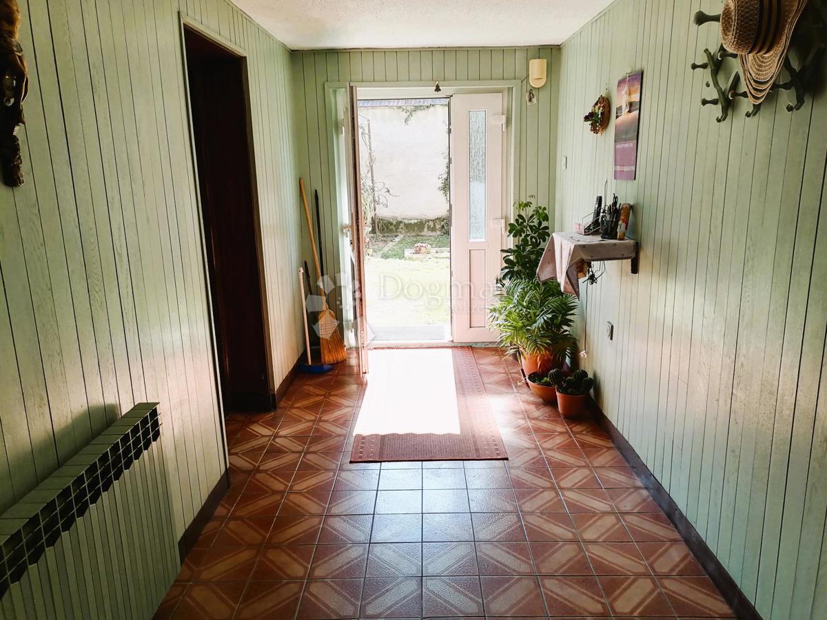 Hiša Prekno, Vidovec, 200m2