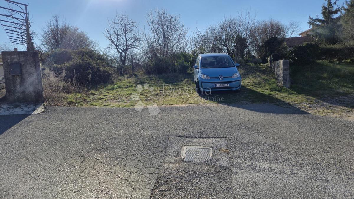 Zazidljivo zemljišče Marinići, Viškovo, 1.700m2