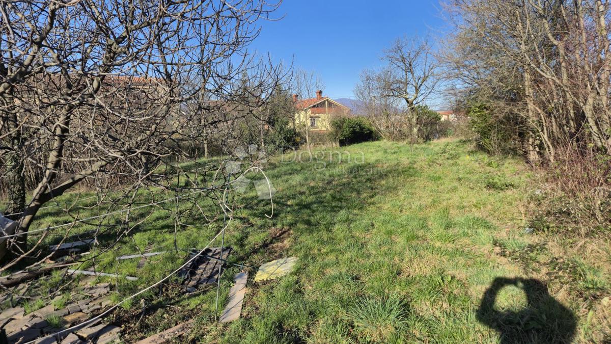 Zazidljivo zemljišče Marinići, Viškovo, 1.700m2