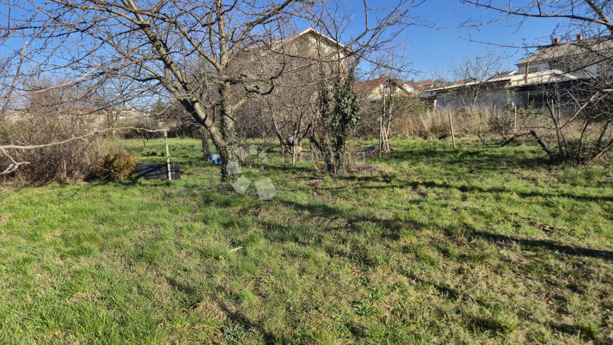Zazidljivo zemljišče Marinići, Viškovo, 1.700m2