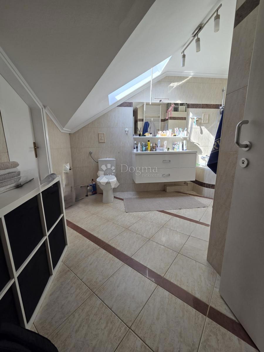 Hiša Bajer, Virovitica, 312m2