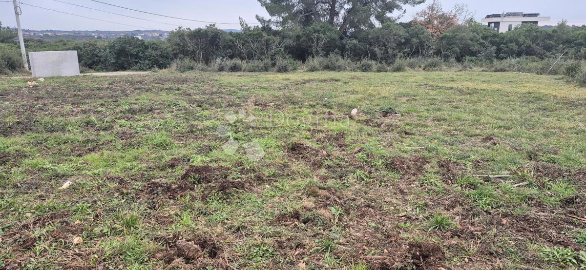 Zazidljivo zemljišče Monteserpo - Komunal, Pula, 700m2