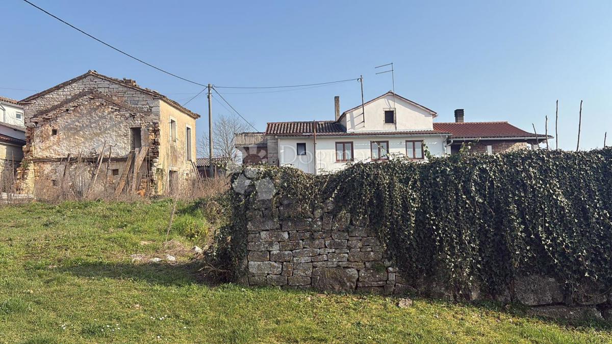 Hiša Muntrilj, Tinjan, 40m2