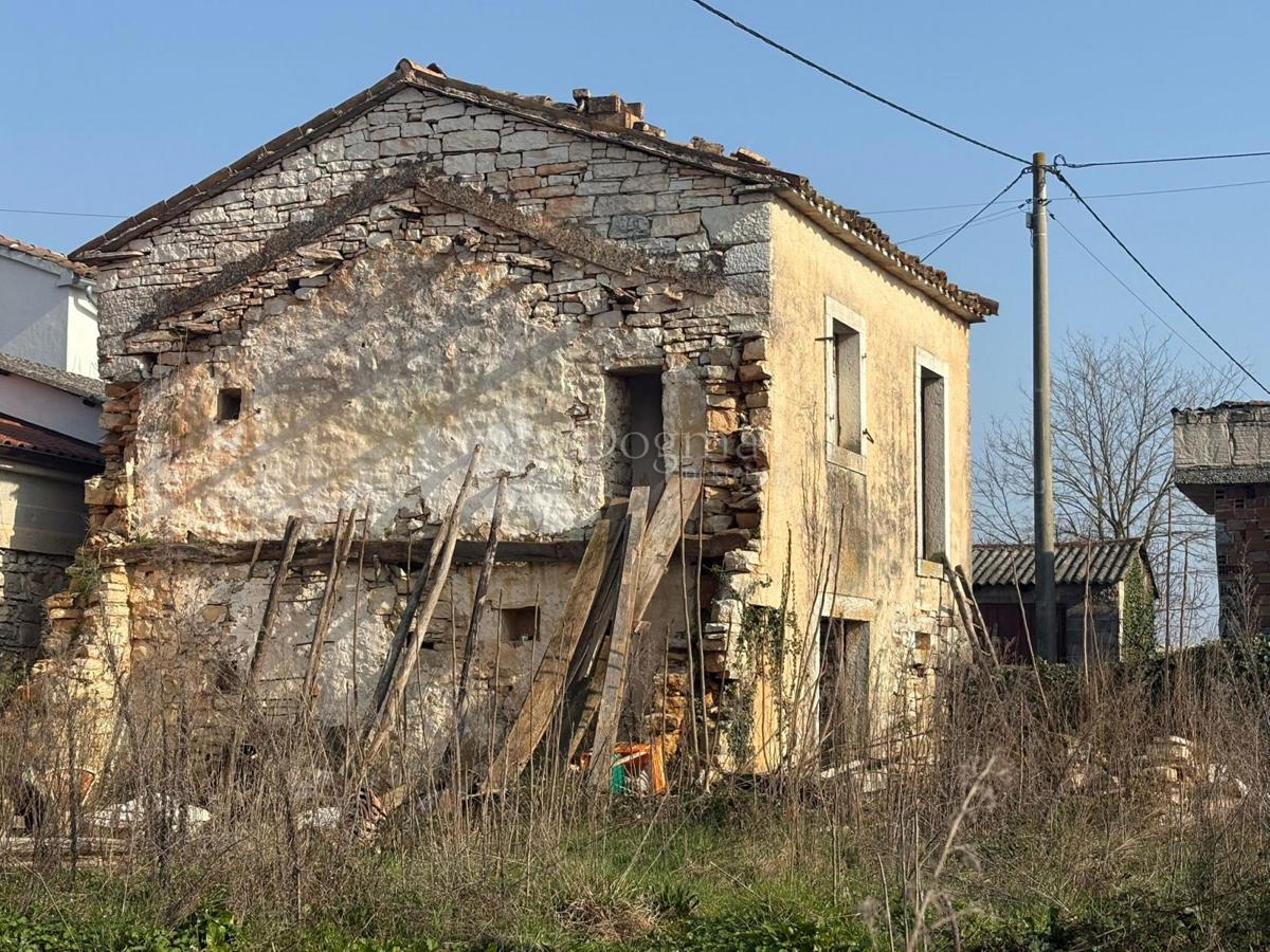 Hiša Muntrilj, Tinjan, 40m2