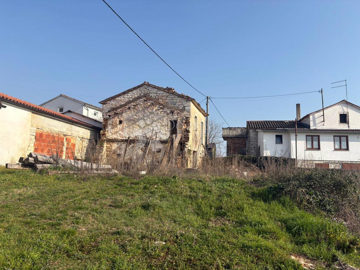 Hiša Muntrilj, Tinjan, 40m2