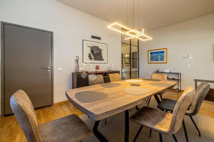 Hiša Njivice, Omišalj, 270m2