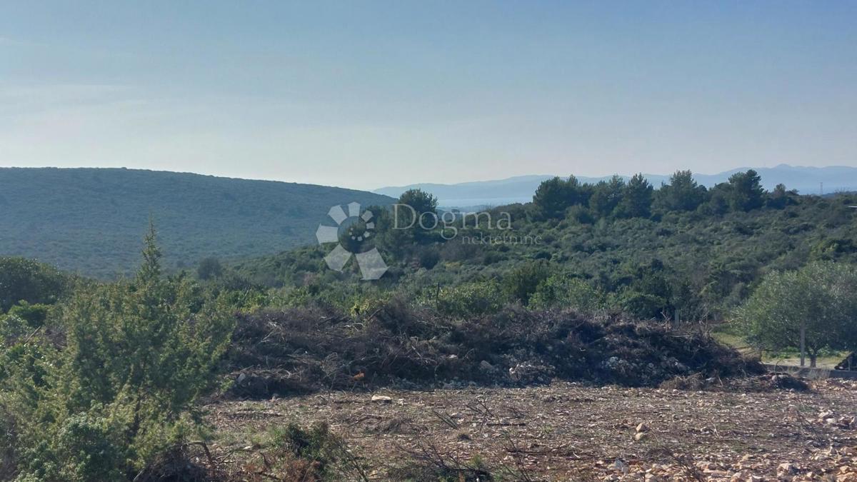 Zazidljivo zemljišče Debeljak, Sukošan, 660m2