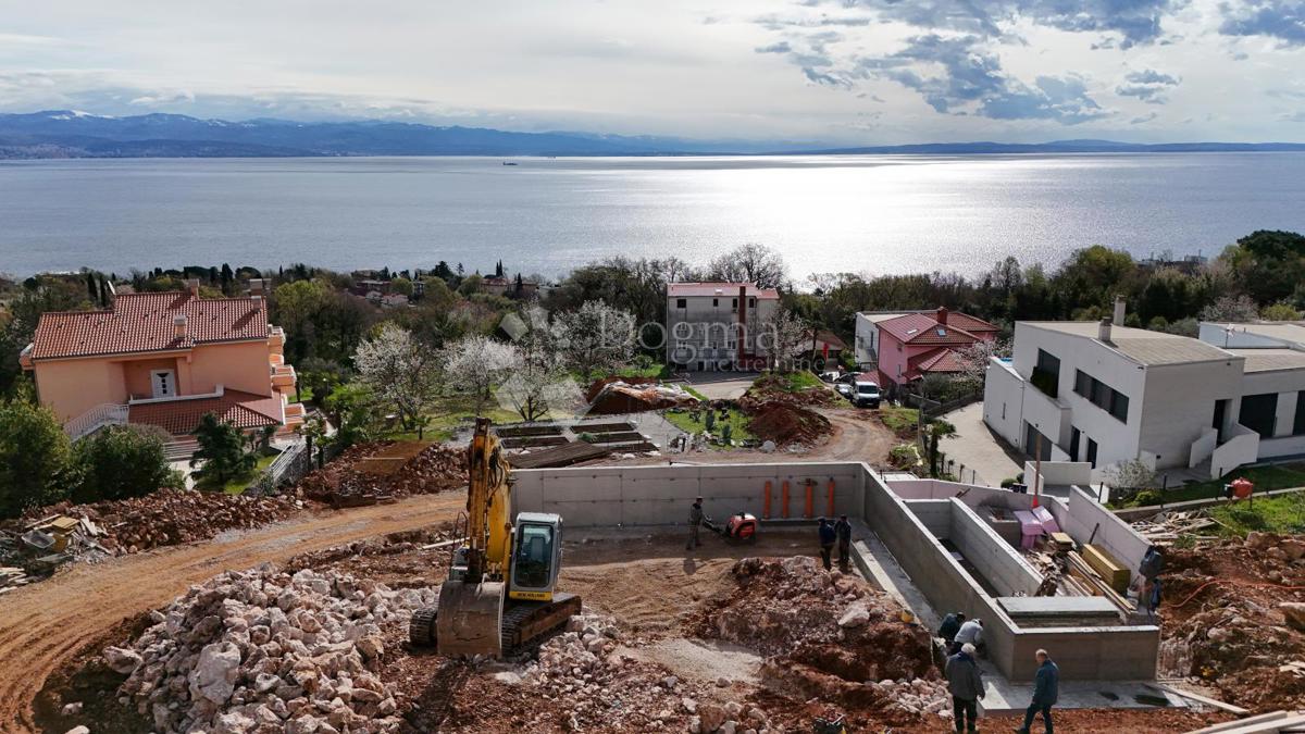 Stanovanje Lovran, 122m2