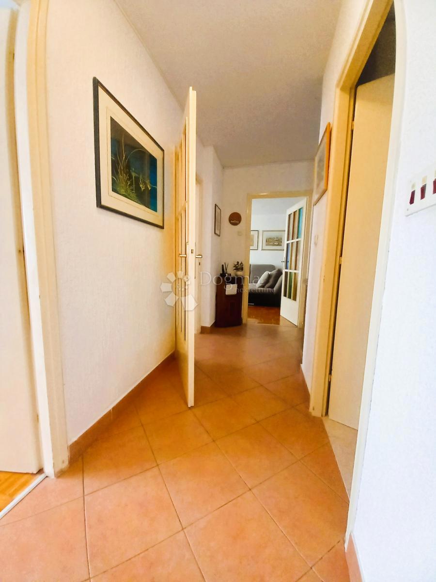 Podmurvice, stanovanje, 68,37 m2, pogled na morje