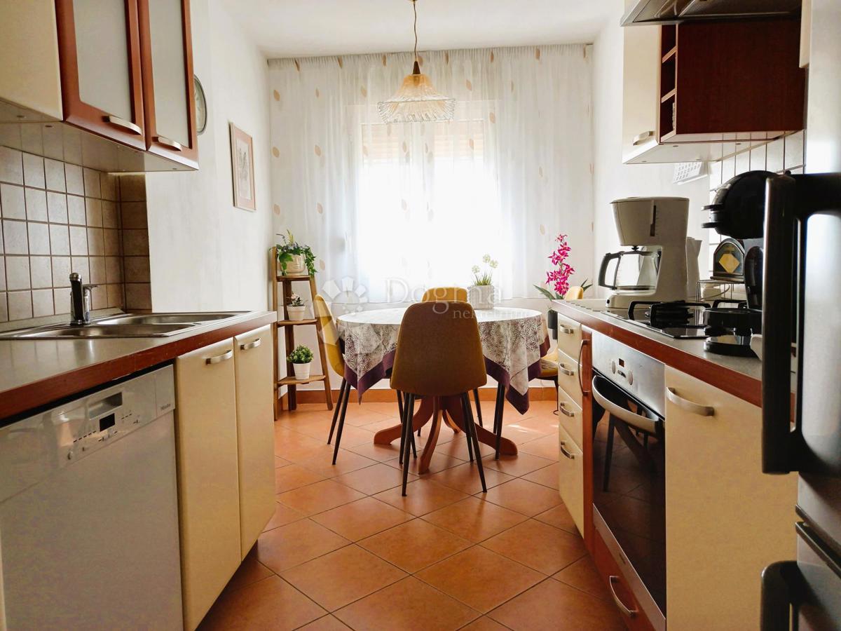 Podmurvice, stanovanje, 68,37 m2, pogled na morje