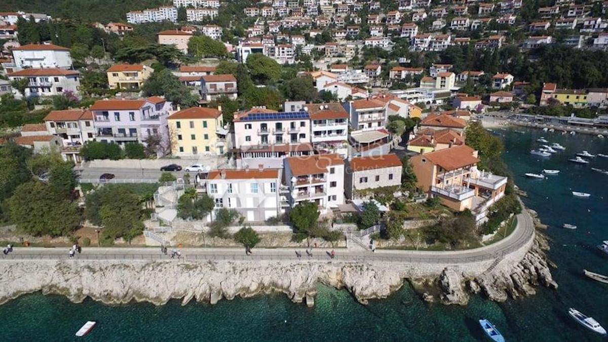 Poslovni prostor Rabac, Labin, 565m2