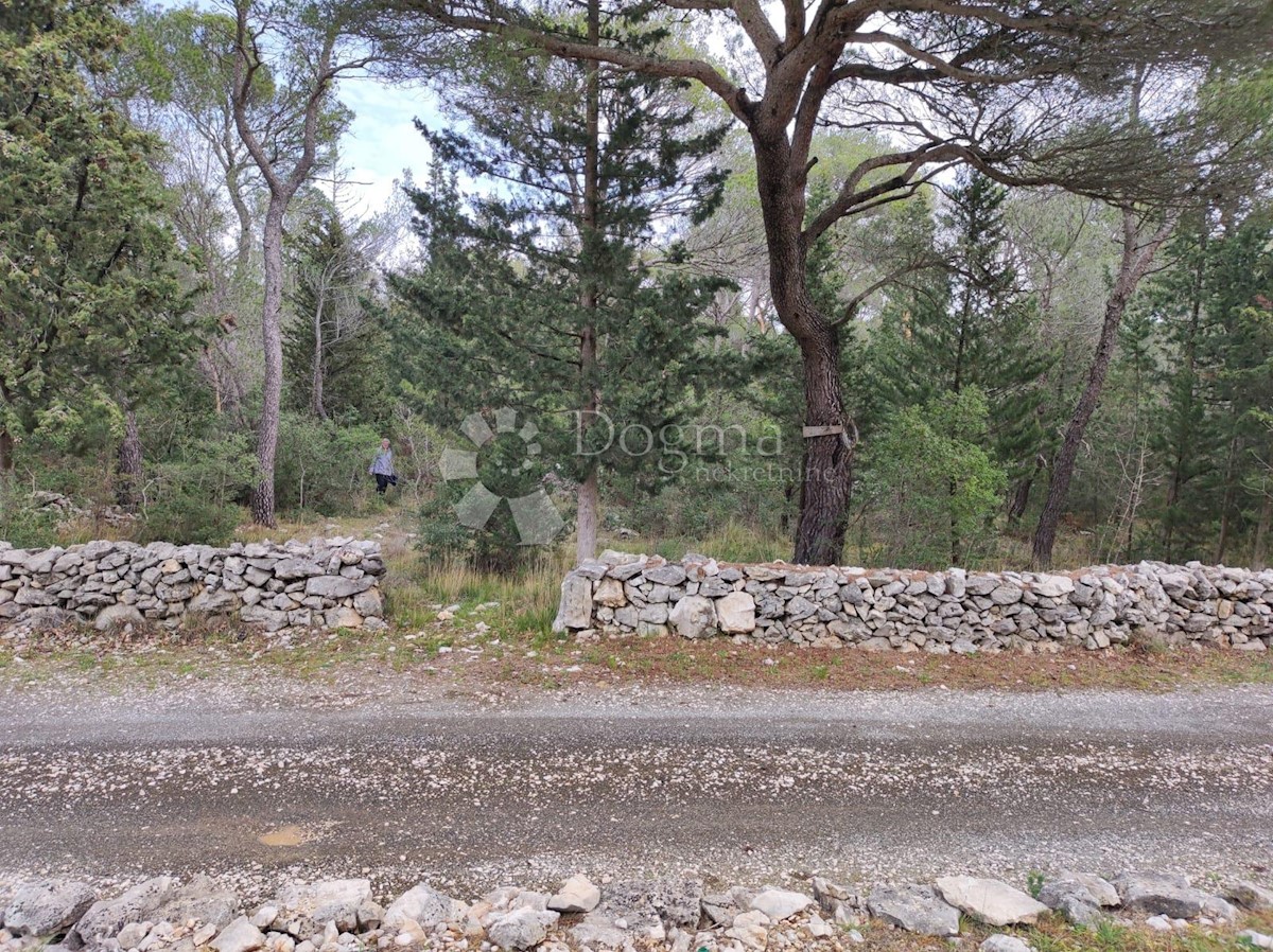 Zemljišče Dubrava Kod Šibenika, Šibenik - Okolica, 1.876m2