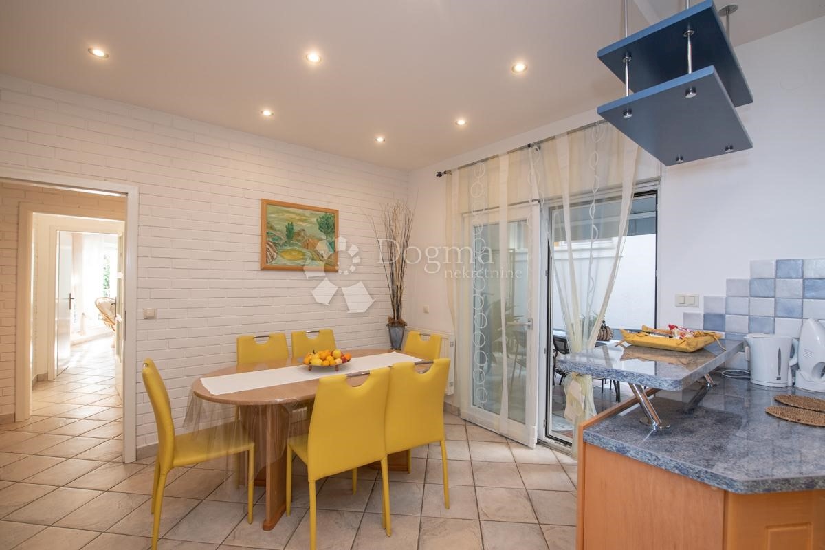 Stanovanje Opatija - Centar, Opatija, 140m2