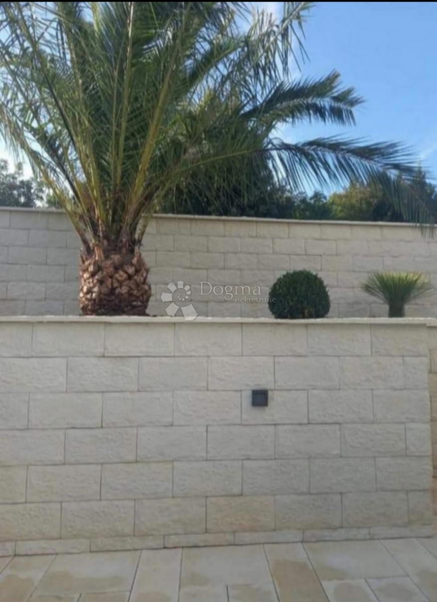 Stanovanje Krk, 254,70m2