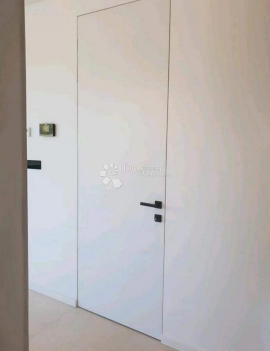 Stanovanje Krk, 254,70m2