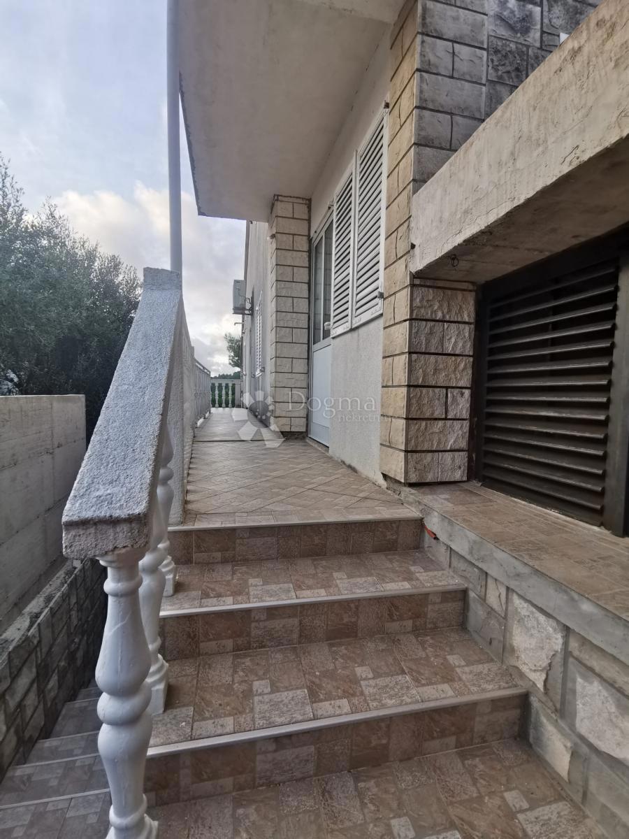 Hiša Korčula, 360m2