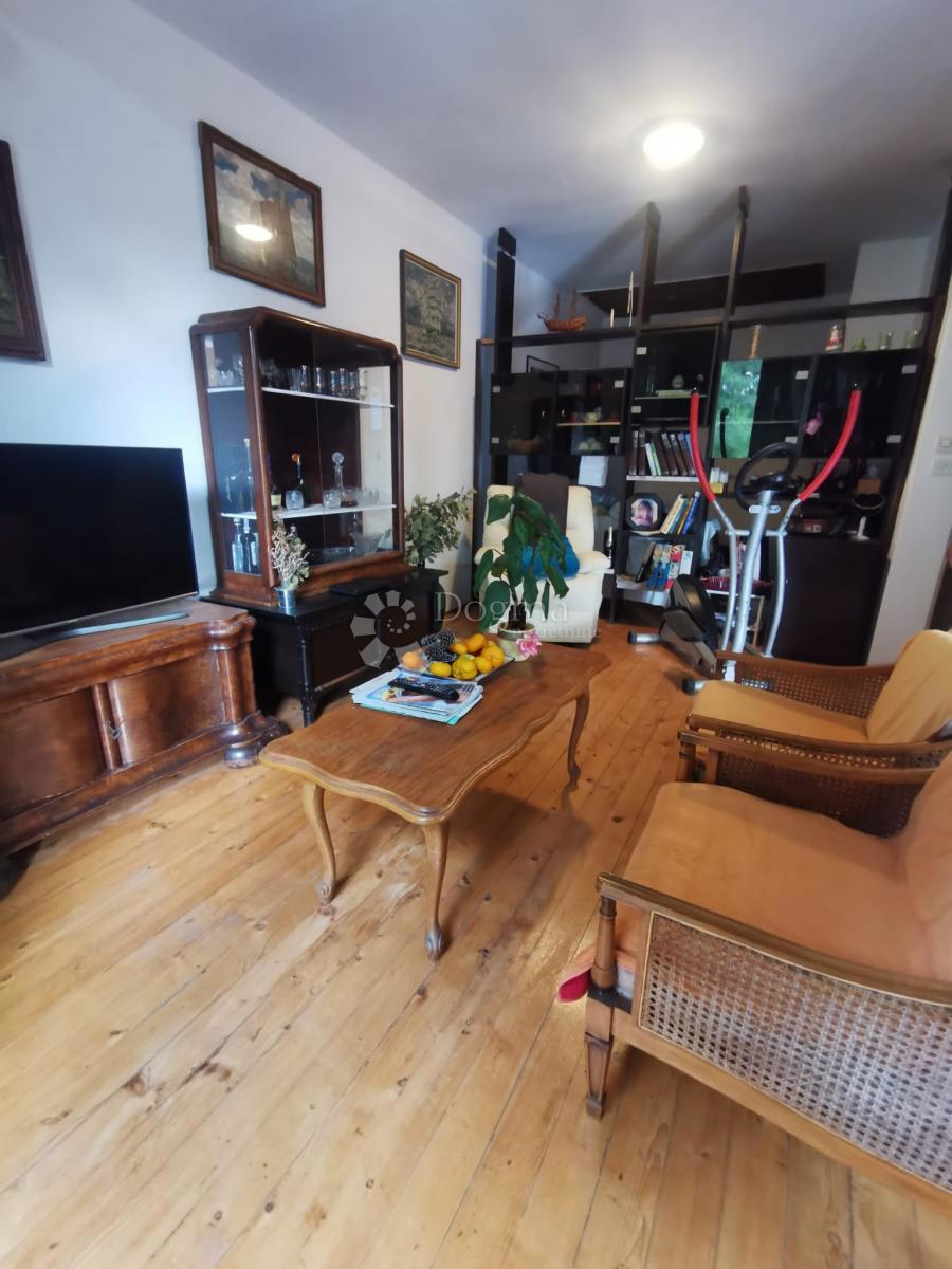 Hiša Korčula, 360m2