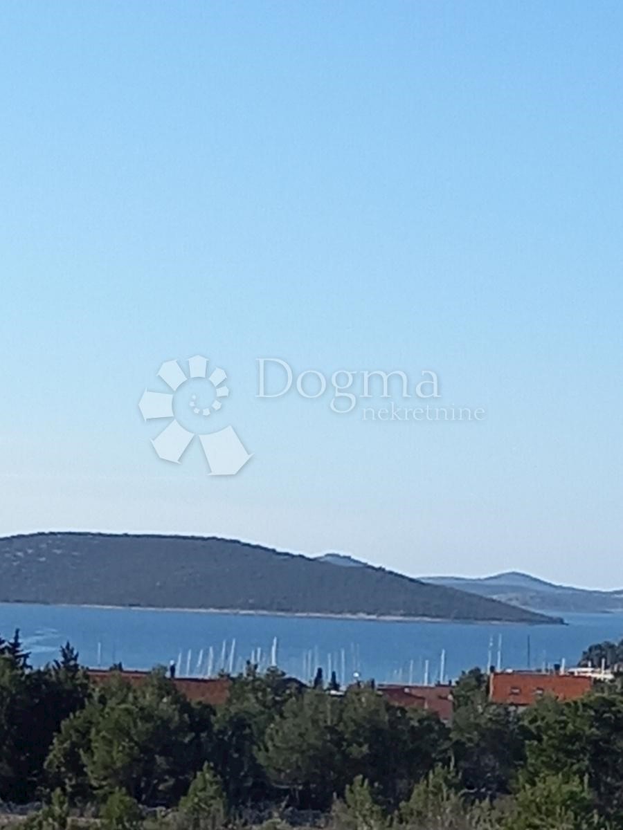 Hiša Vodice, 400m2