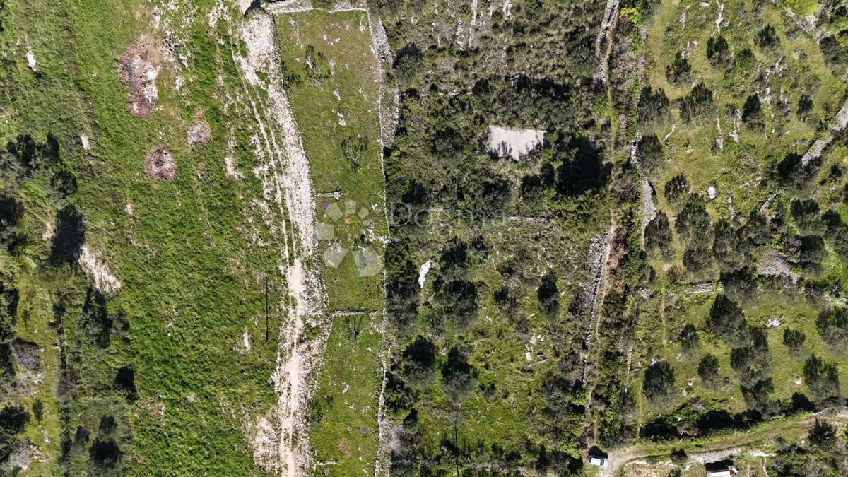 Zemljišče Vodice, 640m2